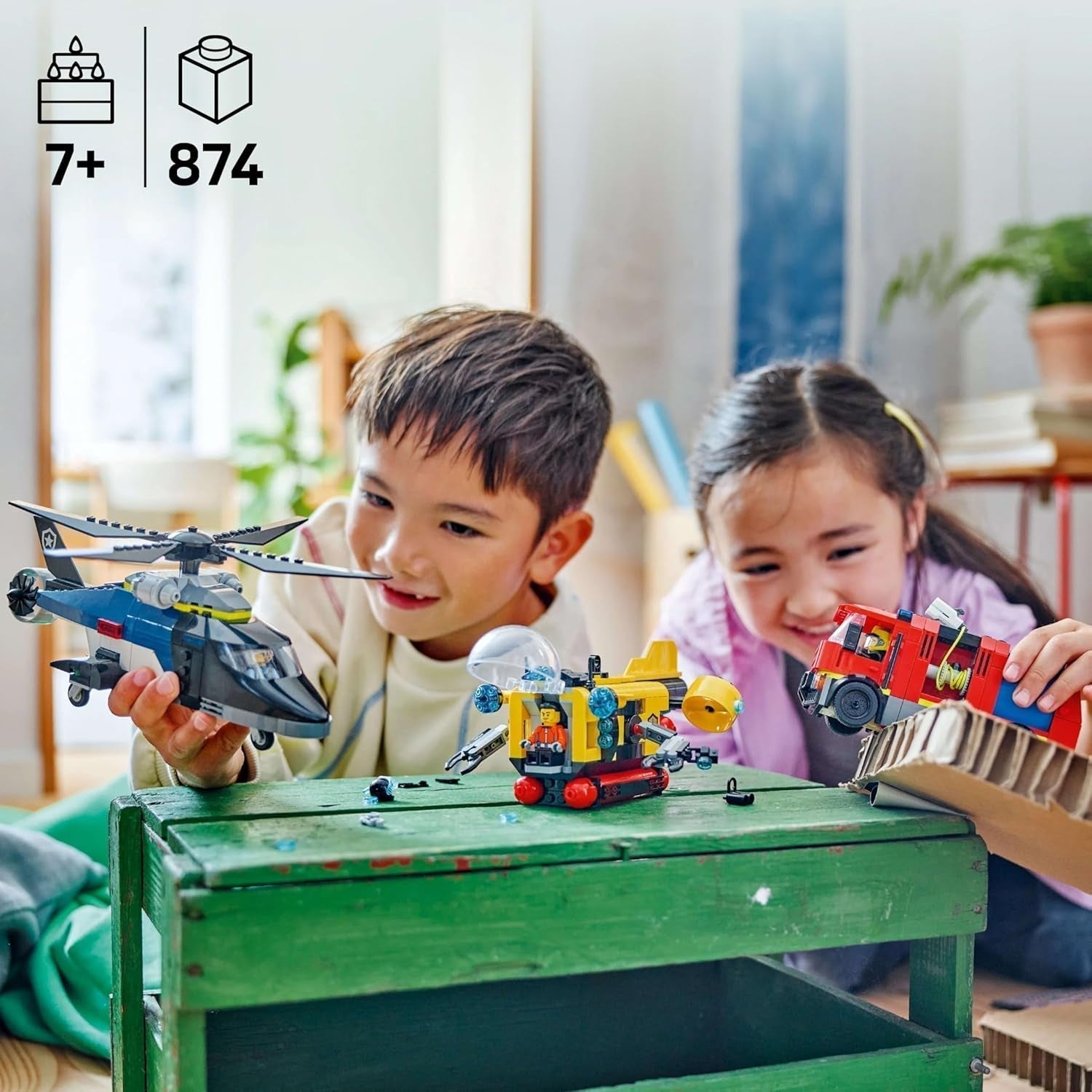 Kombinovaná sada LEGO City s helikoptérou, lvím autem a ponorkou a 3 minifigurkami - sestavitelná autíčka pro chlapce a dívky od 7 let - dárek k narozeninám a svátku 60462 Stavebnice Besuche den LEGO-Store
