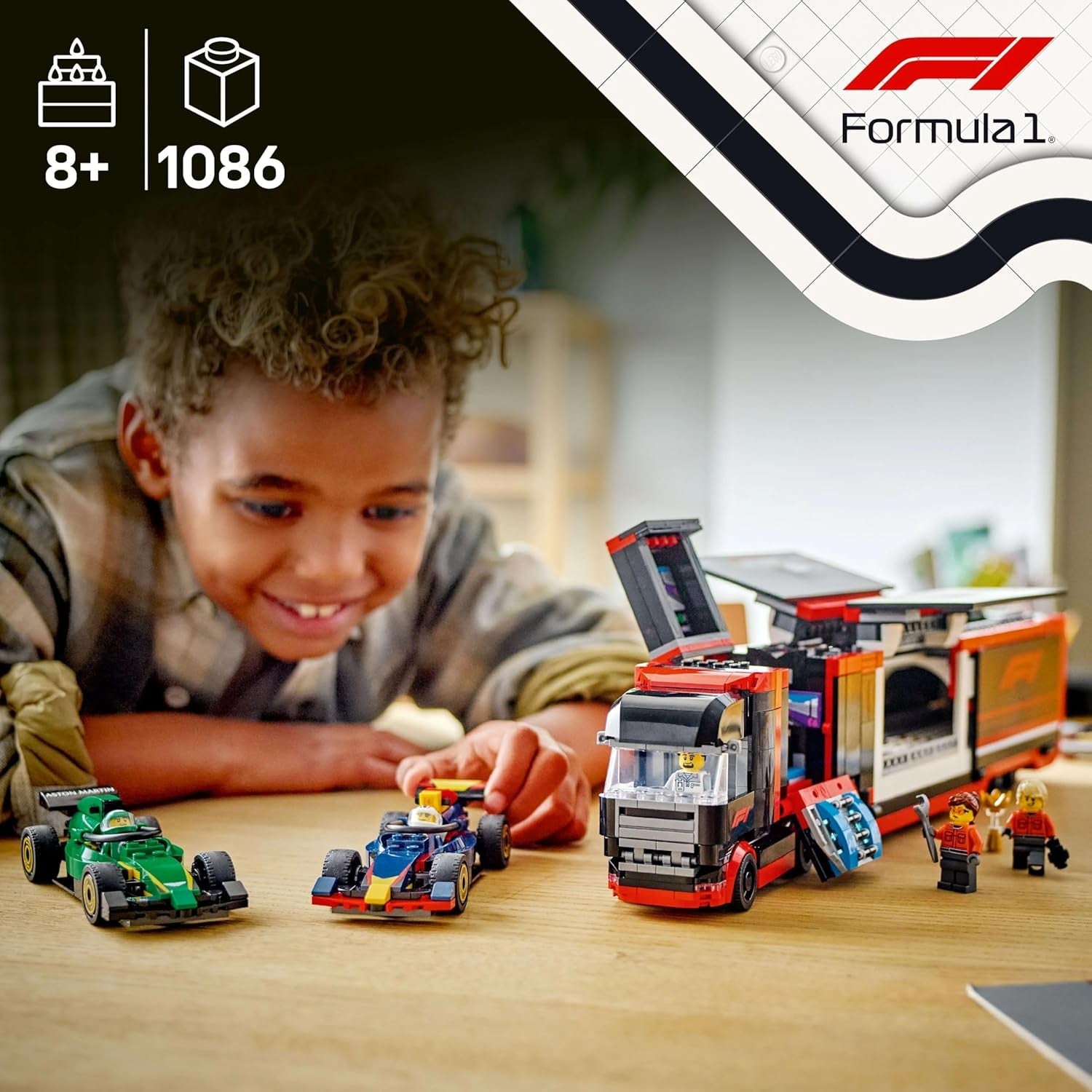 LEGO City F1 Transporter se závodními auty F1 RB20 a AMR24 - Transportér autíček pro týmy Red Bull a Aston Martin Formule 1 - vč. 5 minifigurek – dárek pro chlapce a dívky od 8 let 60445 Stavebnice Besuche den LEGO-Store