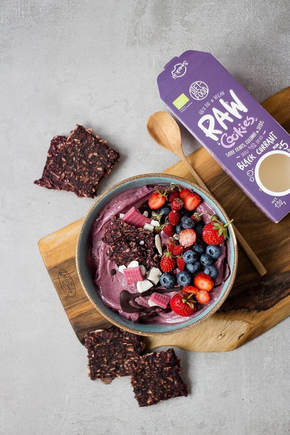DIETNÍ JÍDLO RAW Bio sušenky z černého rybízu Zdravá svačina Vynikající kancelářské sušenky Bez konzervantů 100 g (1 balení)