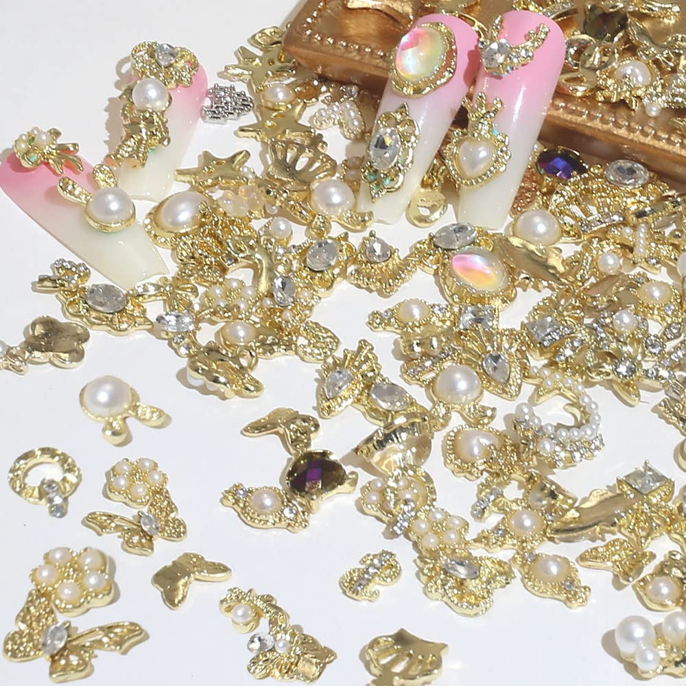 50 zlatých přívěsků na nehty Stück, mix stylů Glitzersteine ​​Nägel Perle Legierung Nagel Steine ​​​​Blume Schmetterling Strasssteine ​​​​Nägel Herz Stern Nagel Charms DIY Nail Art Zubehör Frauen Nägel Deko