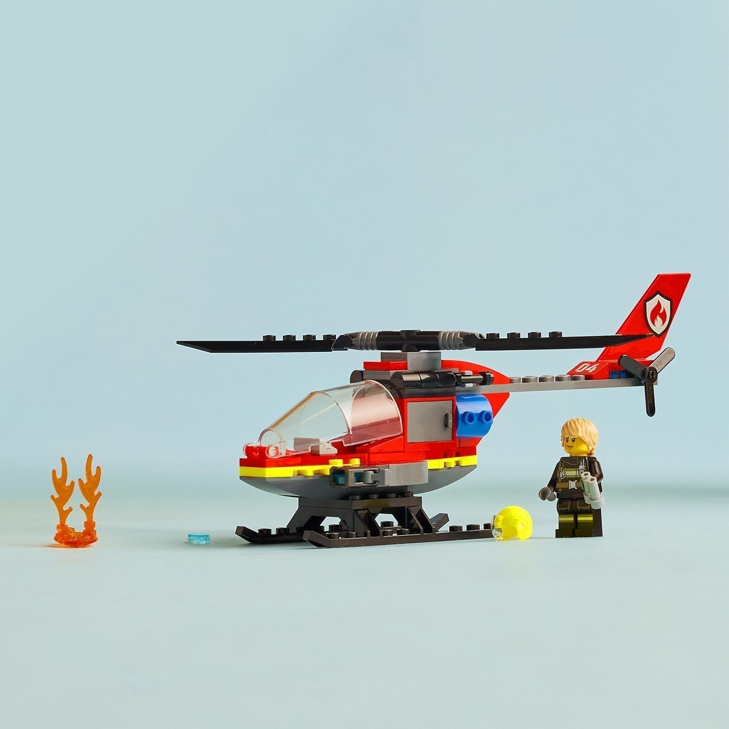 LEGO City hasičský vrtulník, stavebnice vrtulníku a figurky pilota, hasičský vrtulník pro nápaditý herní zážitek, dárek pro děti, chlapce a dívky od 5 let 60411 Stavebnice Besuche den LEGO-Store