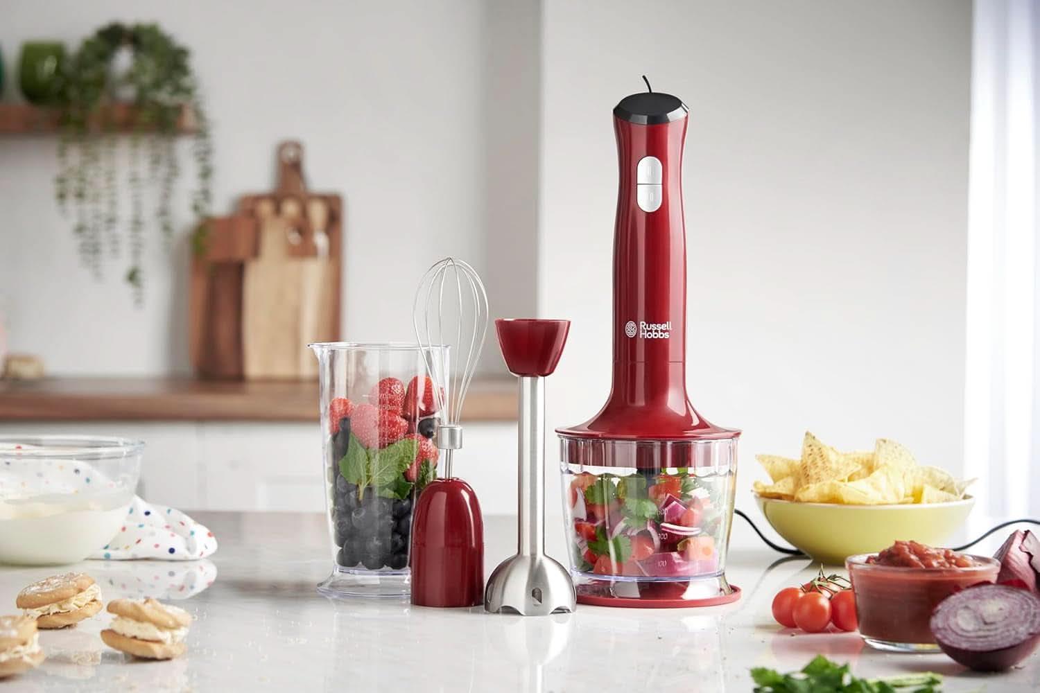 Russell Hobbs Stabmixer [3-v-1: Pürierstab/Zerkleinerer, Mixer- & Schneebesenaufsatz] Desire Rot (Bpa-Free & Spülmaschinenfestes Zubehör, Für Smoothie, Suppen Saucen, Joghurt Babynahrung) 24700-5