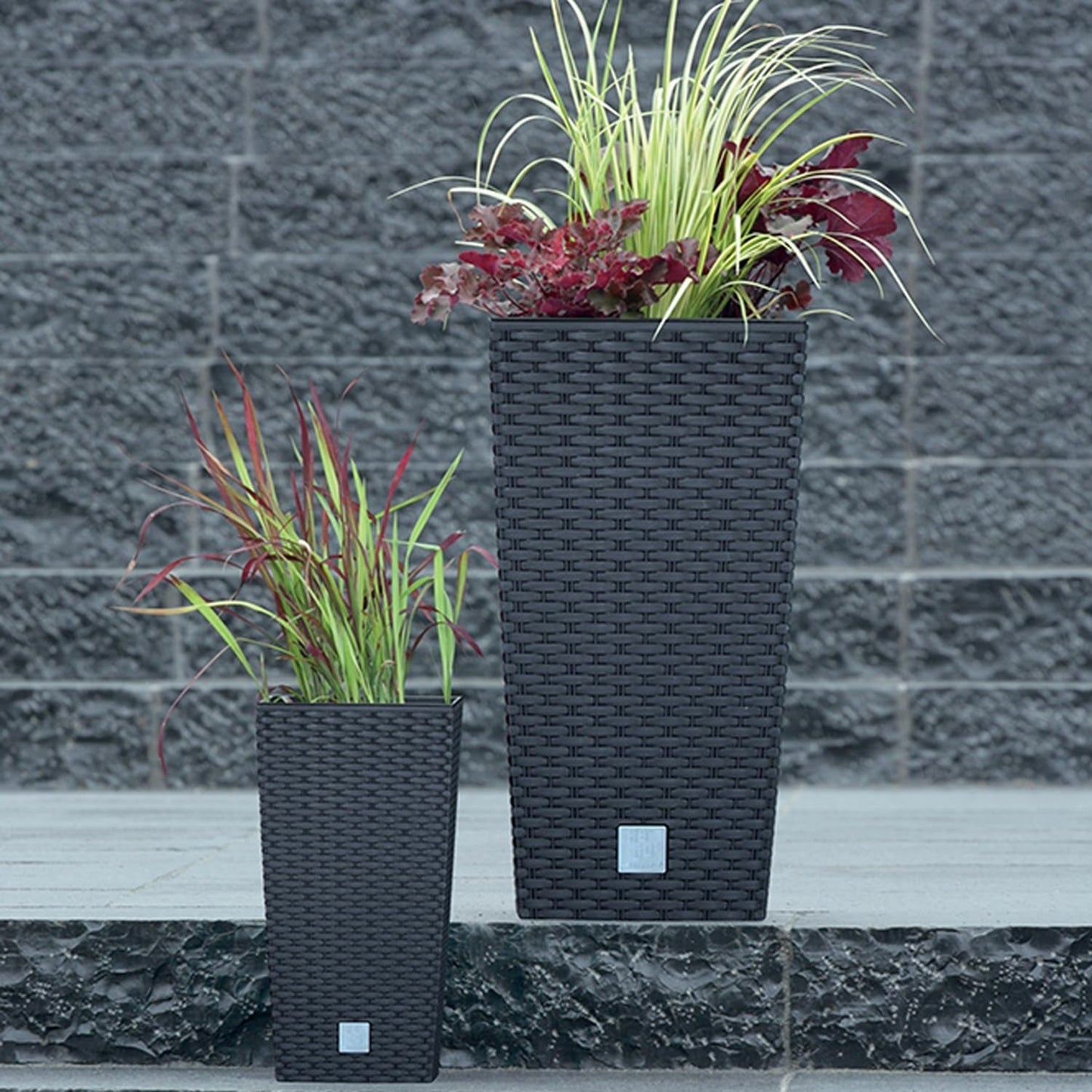 Prosperplast květináče/hrnce s vložkou ratanového vzhledu | 32,5 x 32,5 x 61 cm | antracit | odolný vůči povětrnostním vlivům a UV záření | vyrobeno z pevného plastu | pro interiér i exteriér