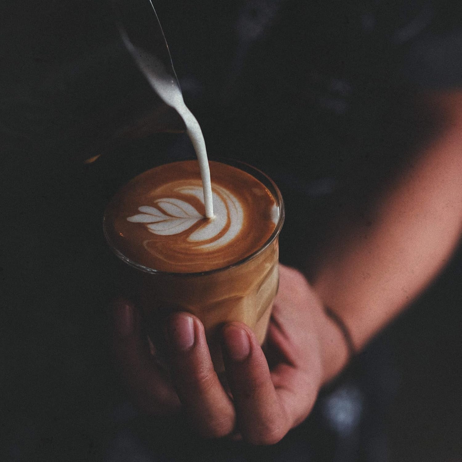 NOVINKA | LIEBSTERN KÁVA | Kávová zrna 1kg | SUPER KRÉM | Káva s extra nízkou kyselostí | Nejlepší zrnková espresso pro plně automatické stroje | Středně pečená se spoustou chuti