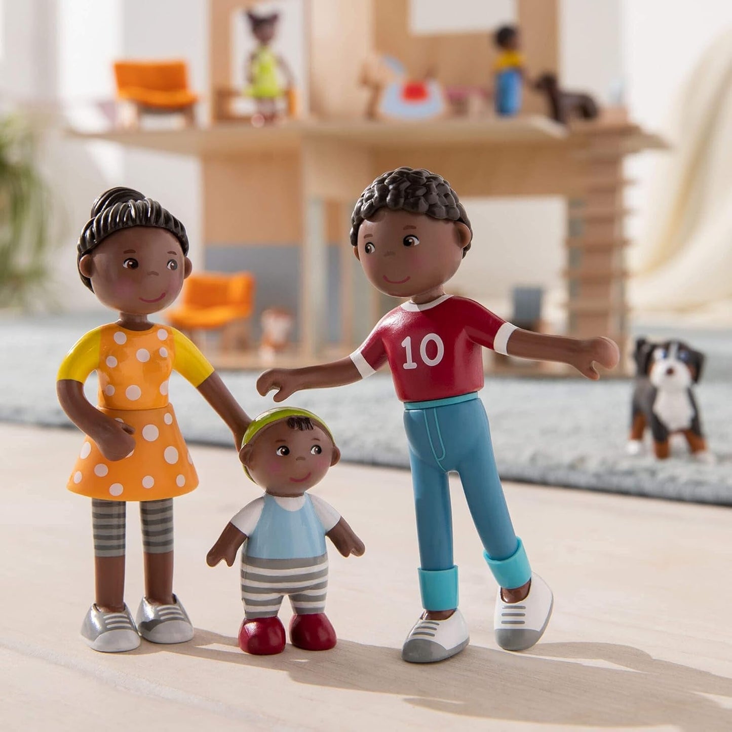 HABA 306696 – Hrací sada Little Friends Family Time, Flexibilní doplňky pro panenky, věk 3+