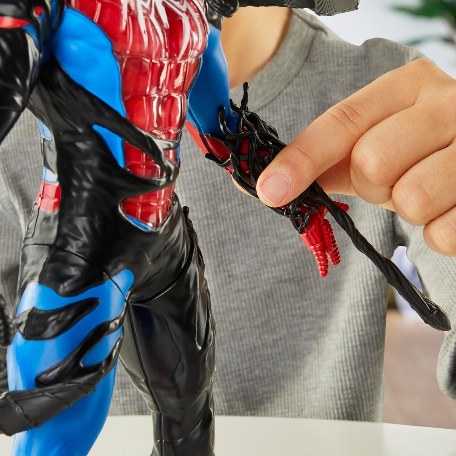 Akční figurka Marvel Spider-Man Venomversus Spider-Man Color Changer s příslušenstvím Akční figurky Naty Shop