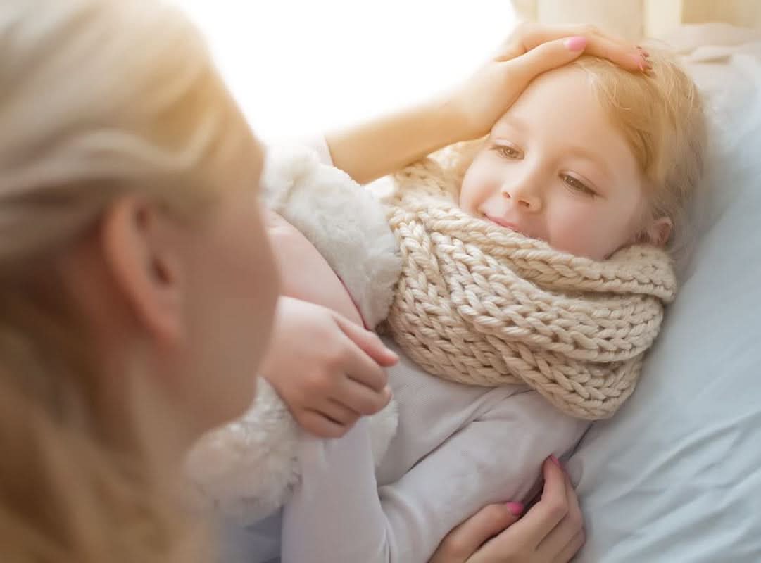 Tetesept Kids Cold Time Bath - dětská přísada do koupele pro chladné období se 4 esenciálními oleji, relaxace a prohřívání, 125 ml Naty Shop