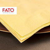 Fato – jednorázové papírové ubrousky, ideální pro příležitostné obědy a bufety, balení 50 ubrousků, velikost 33X33, 4 skládání, 2 vrstvy, barva šampaň, papír ze 100% čisté celulózy, FSC