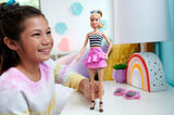 Panenka Barbie Fashionistas č. 213 blondýnka v pruhovaném top růžové sukni a slunečních brýlích Sběratelská módní panenka 65. narozeniny HRH11 Naty Shop Dolls