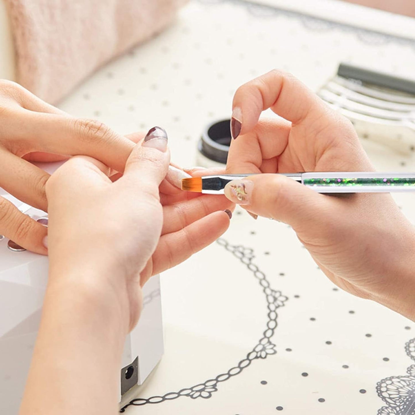 Sada 6 Stück Nagel Pinsel Pinsel, Doppel-Ende Nagel Design Pinsel, Acryl Nail Art Pinsel Pinsel Pinsel na tečkování teček pro DIY Nail Art Design (Mit 1 Schwammbürste)