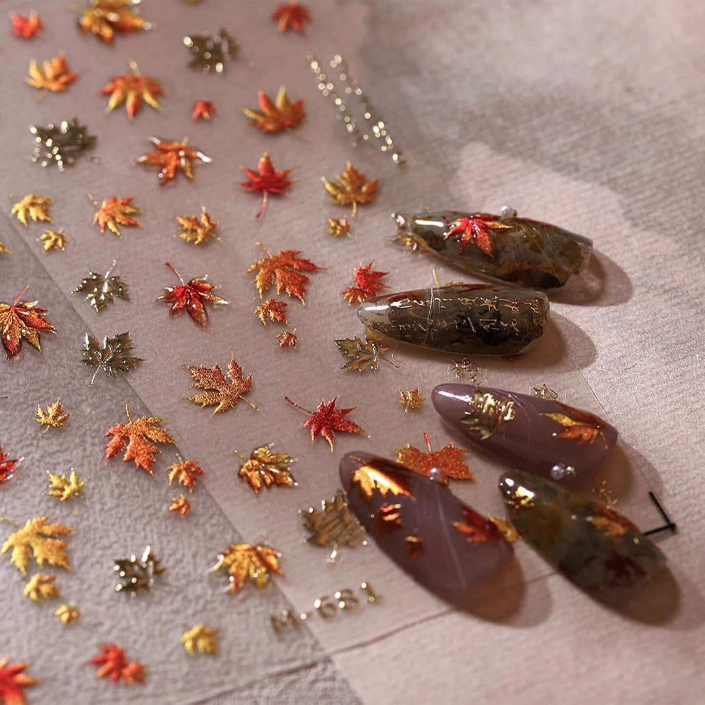 JMEOWIO 3D Nálepka na nehty Herbst Nálepka na nehty Selbstklebend Nagelaufkleber 5D Stereoskopisch Ahornblatt Erntedankfest Dekoration Nageldesign Zubehör 1 Blatt