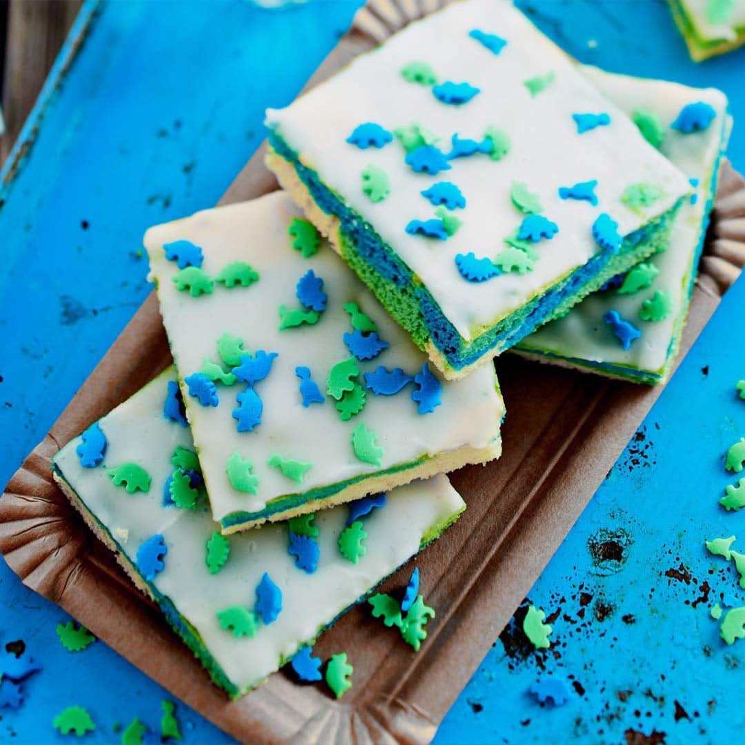 RUF Dinolino Cake, Tricolor plechový dort s příchutí citronu, 850 gramů Sprinkles Naty Shop