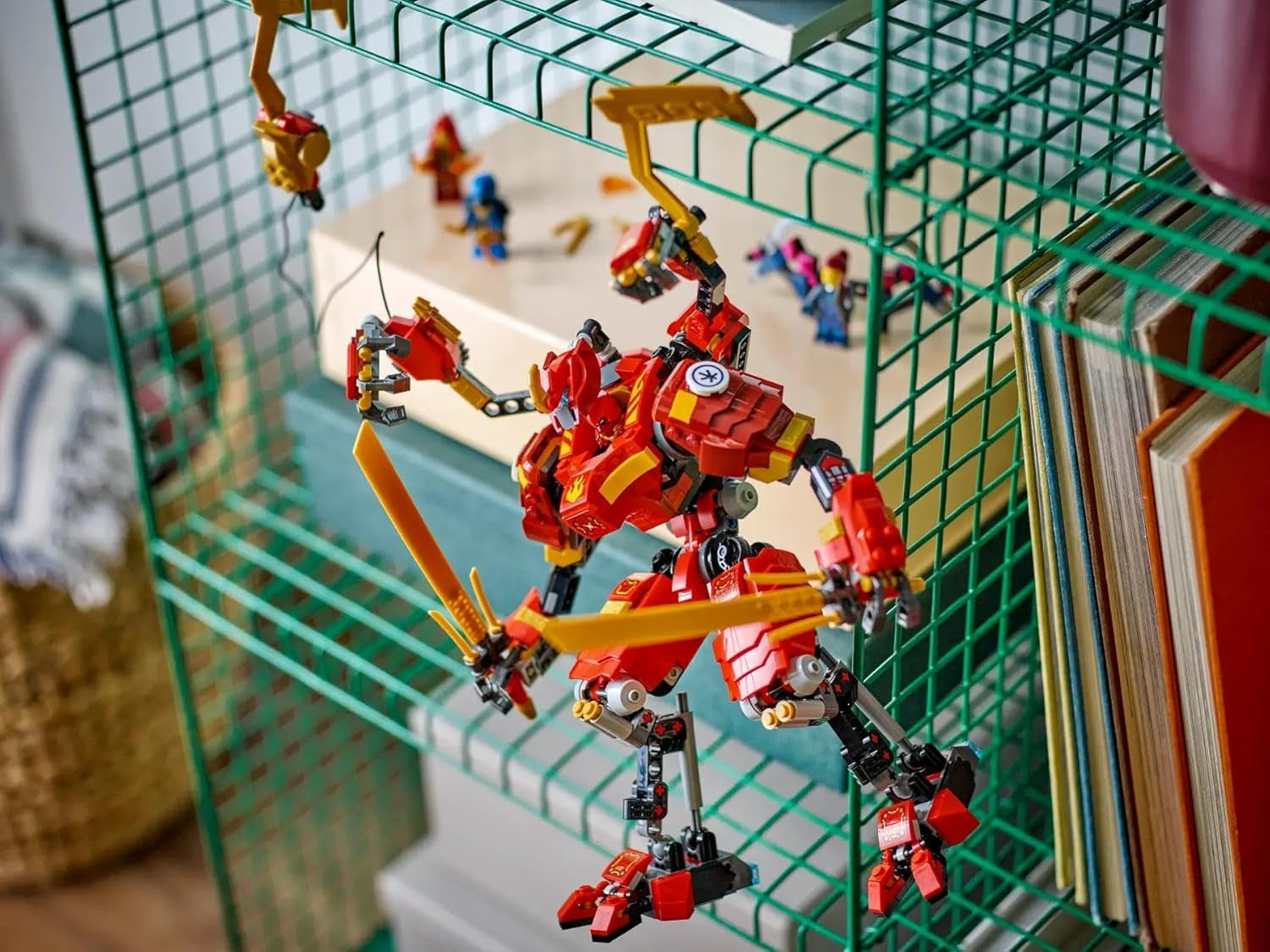 LEGO NINJAGO Sada Kai's Ninja lezeckého robota, Hračka Ninja se sestavitelnou akční figurkou a 4 minifigurkami, Dětská dobrodružná sada, Dárek k narozeninám pro 9leté chlapce a dívky 71812 Stavebnice Beuche den LEGO-Store