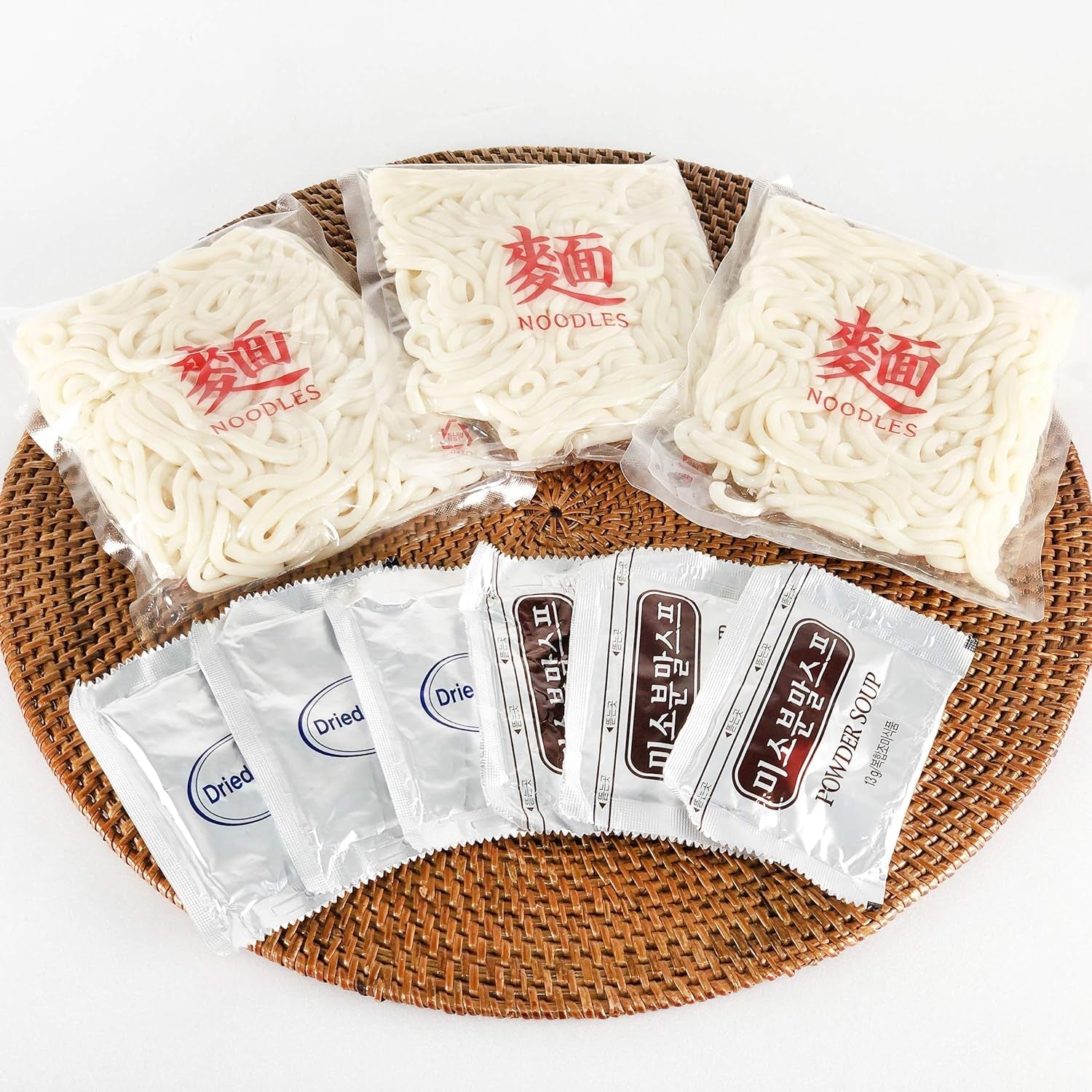 Allgroo Udon instantní nudle - Miso, polévka Udon, pikantní, aromatické, rychlá příprava - obsahuje 3 porce - 1 x 690 g