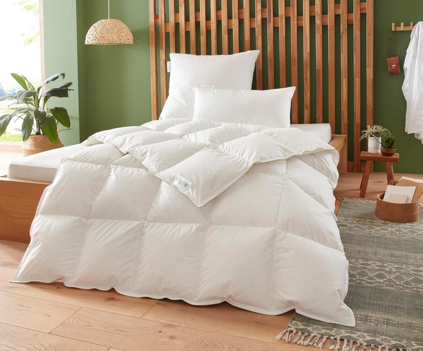Badenia Trendline Eco teplá peřina s 90 % prachového peří a 10 % peří I. třída, 135 X 200 cm, bílá, certifikovaná Oeko-Tex, vyrobena v souladu s německým standardem kvality Peřiny a přikrývky Naty Shop 135 X 200 Cm Střední přikrývka pro všechna roční období