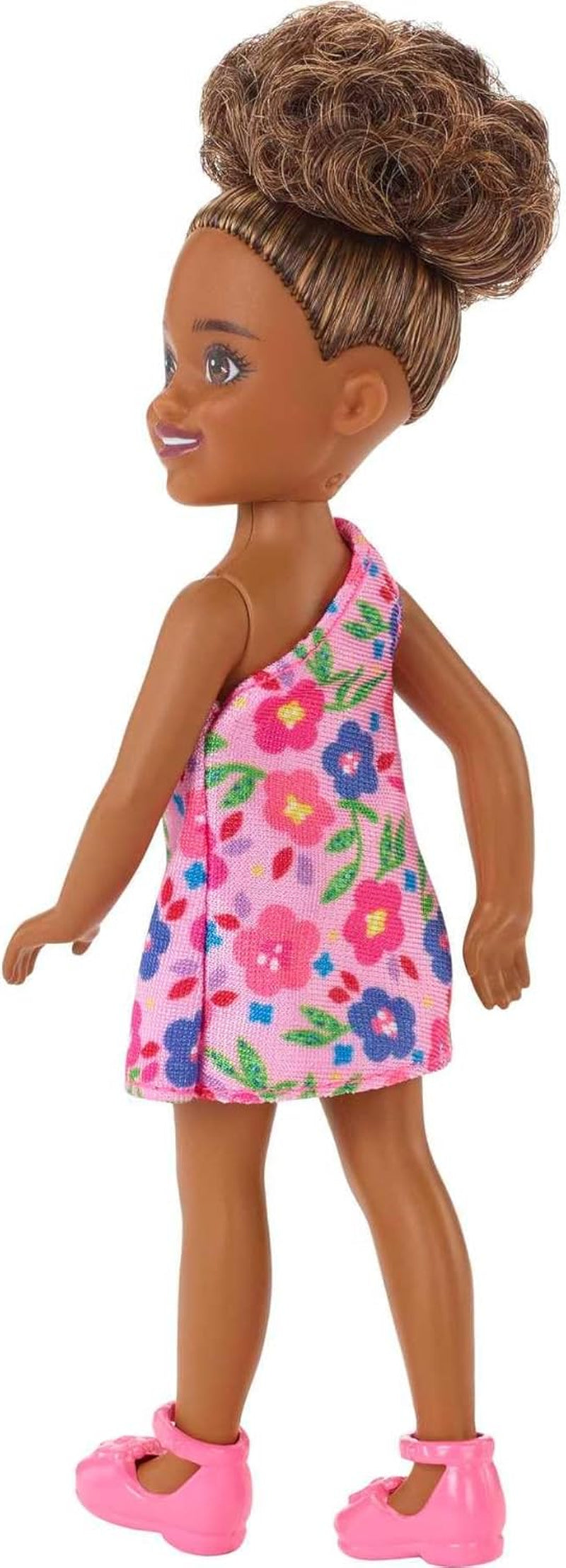 Barbie Chelsea Club – HGT07 – 15cm kloubová panenka smíšené rasy dívka s růžovým květem