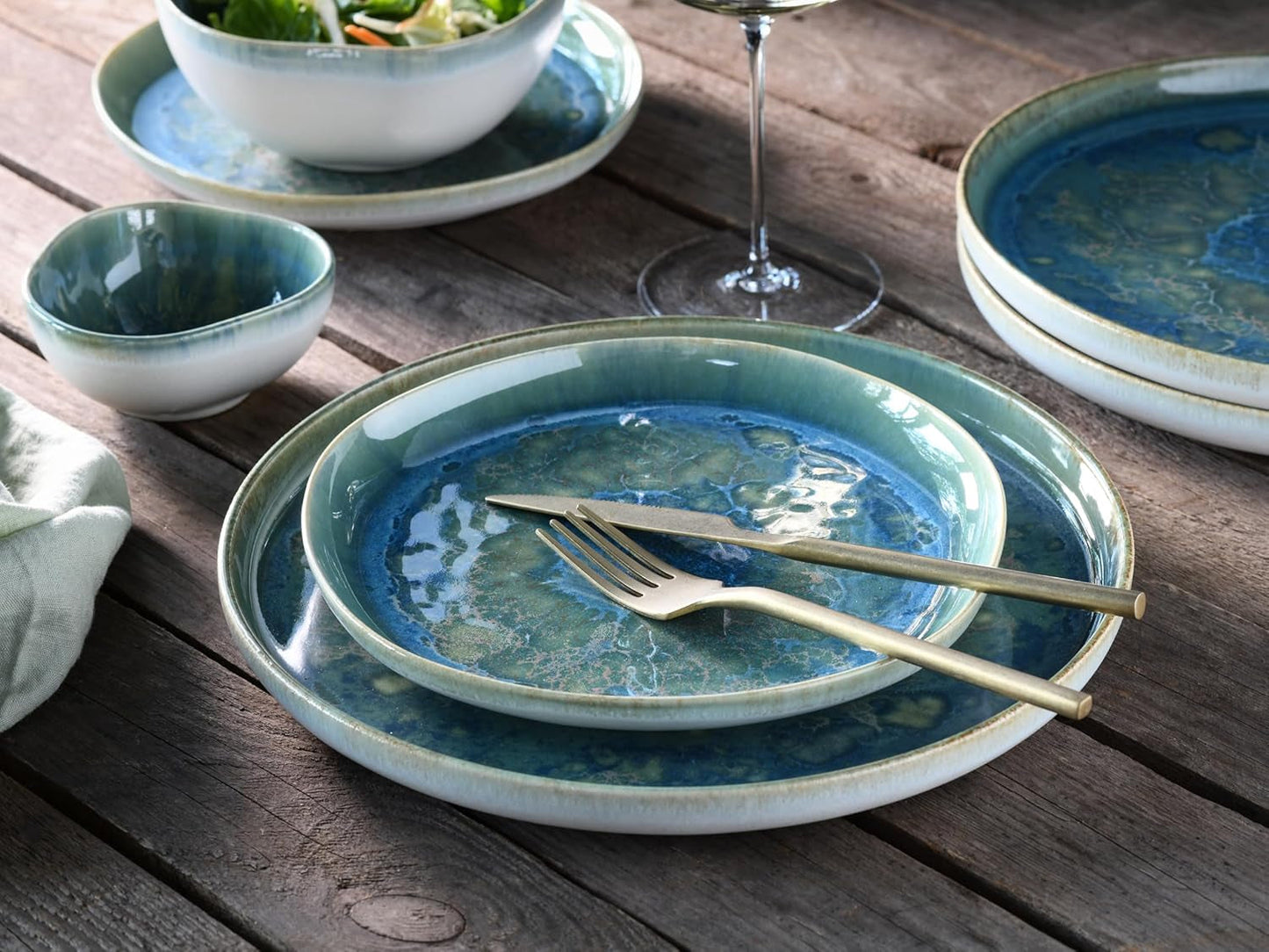 Vytvořitelná sada nádobí 22447 Yuki Series pro sadu 2 porcelánových talířů Vhodné do myčky na nádobí a mikrovlnné trouby Vyrobeno v Evropě