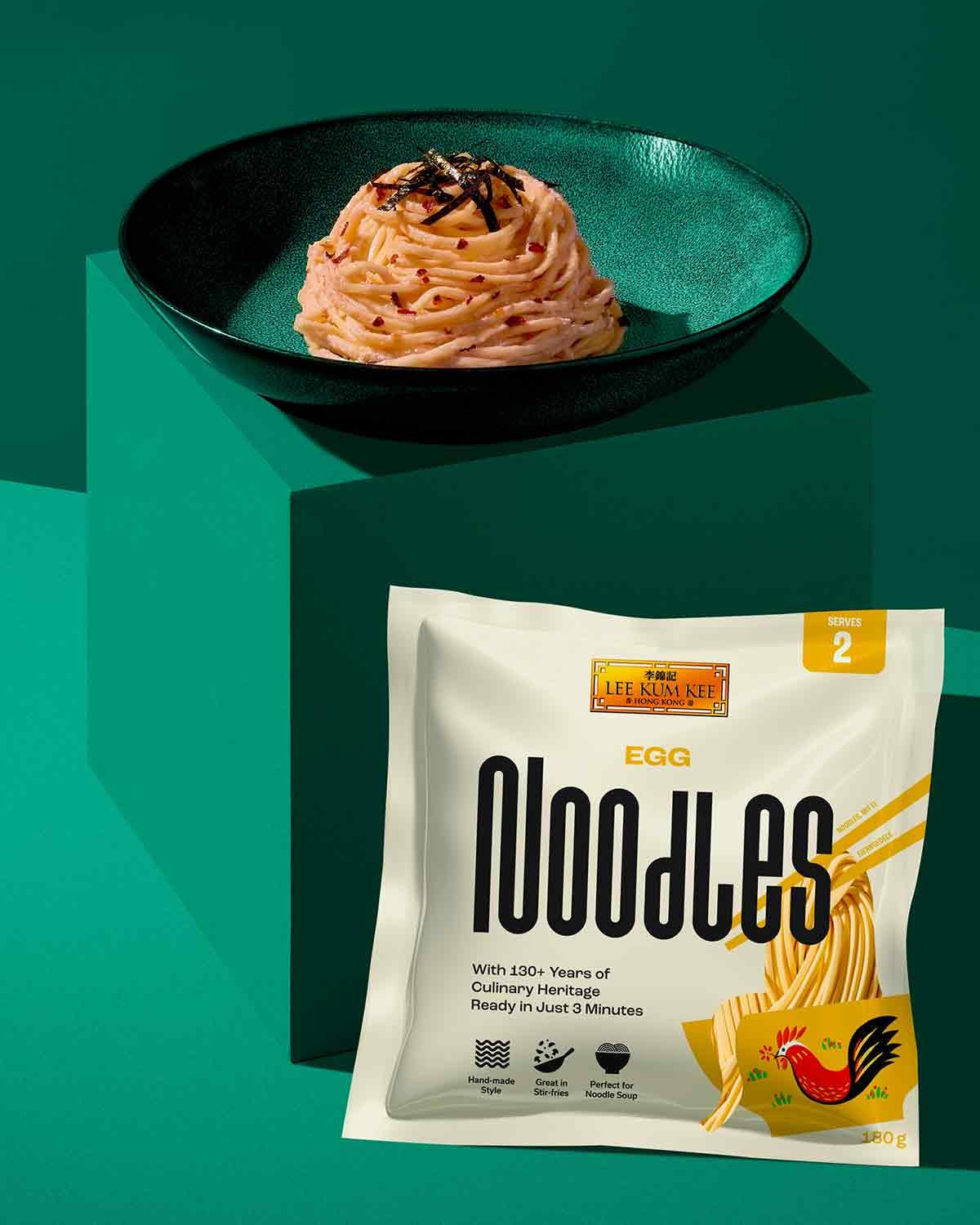LEE KUM KEE Vaječné nudle - Asijské vaječné nudle, klasika pro wok pokrmy a polévky, polosuché nudle, hotové za 3 minuty, dvě porce v balení, 6 x 180g multipack