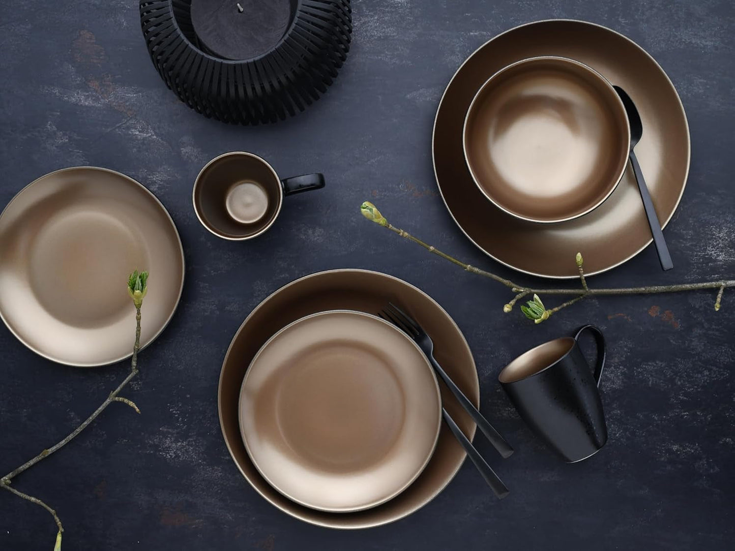 CreaTable, 23598, GLAMOUR Series – zlatá, 16dílná sada nádobí, porcelánová kombinovaná služba, vhodné do myčky a mikrovlnné trouby, kvalitní výroba