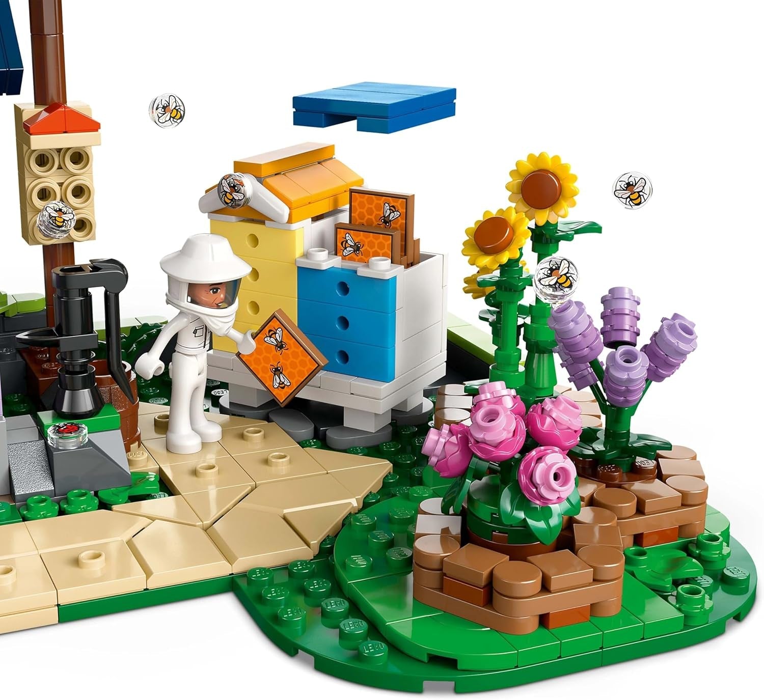 LEGO Friends Dům a květinová zahrada Včelař Stavebnice Příroda Hrací sada Dárek pro dívky 12+ Sada sestavitelných modelů 4 minifigurky a figurky zvířat Kočka a králík 42669 Stavebnice Besuche den LEGO-Store