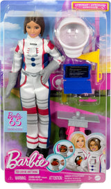 Panenka Barbie k 65. narozeninám a 10 doplňků, sada astronautů panenky bruneta, rover na kolečkách, vesmírná přilba s měnícím se hledím a další, HRG45