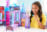 Mattel Disney Frozen – domeček pro panenky Castle Arendelle (60 cm+) s panenkou Elsou, 4 hřišť a 15 kusy nábytku a doplňků Disney Frozen II, HLW61