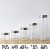 Alessi AKK37 GIROTONDO Skleněná kuchyňská dóza s potiskem a utěsněným nerezovým víčkem, L 21,6 cm, V 10,5 cm Dózy na potraviny Naty Shop