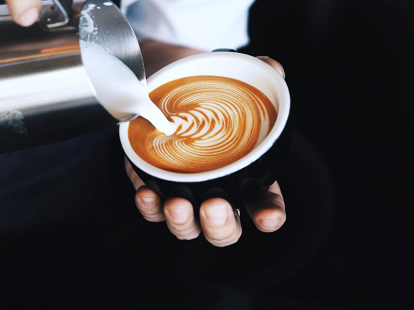 Espresso Kaffeebohnen silné 500 g, Barista Kaffee schokoladig und säurearm, Espressobohnen, Bohnenkaffee s Arabicou a Robustou, jemná Crema, ideální pro cappuccino