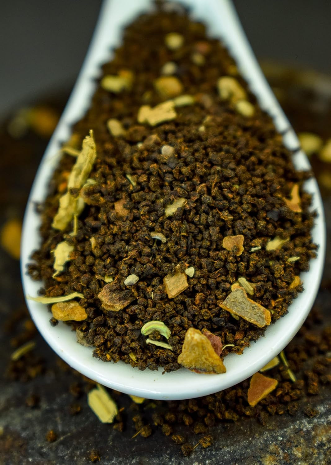 Indický sypaný čaj Masala Chai | 50 šálků, směs černého čaje, skořice, kardamom, černý pepř | Kořeněný čaj Masala | Chai Latte Suite 3,53 oz/ 100 g sáček