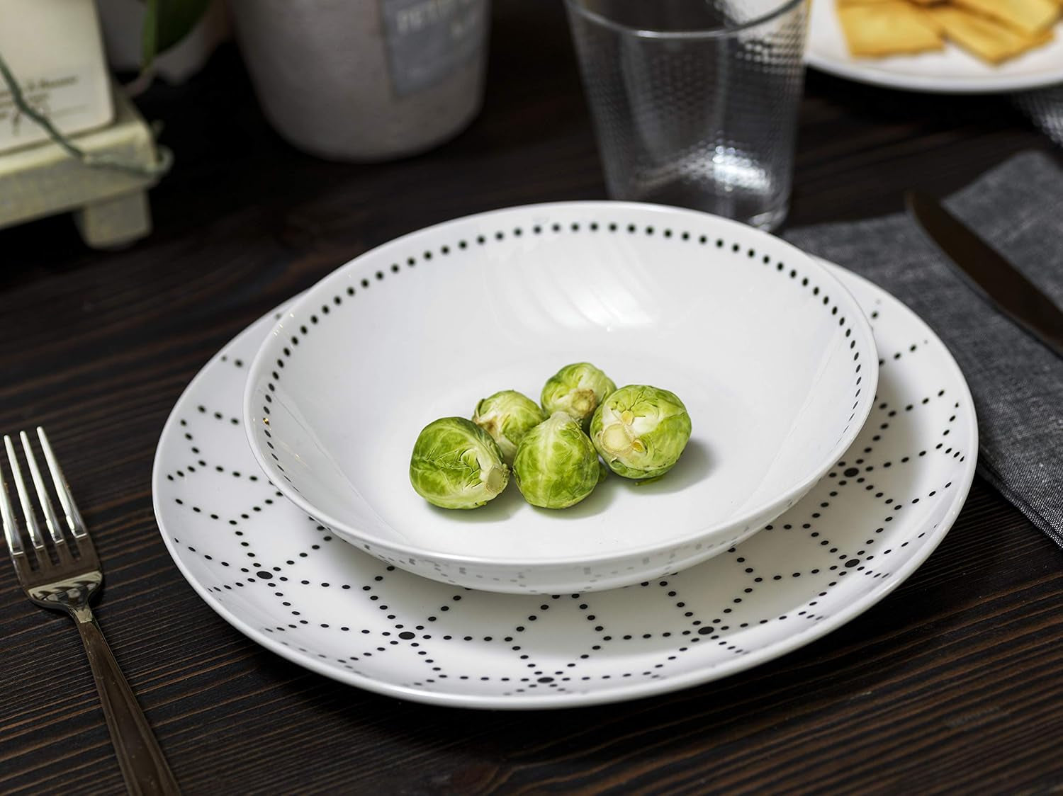 Grafický stolní servis, 18 kusů pro 6 osob, porcelán, bílá