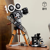 LEGO | Disney Camera – Pocta Waltu Disneymu, Sada pro dospělé s minifigurkami Mickeyho a Minnie Mouse, figurkami Bambi a Dumbo, Dárek pro ženy, muže a fanoušky, Výstava 43230 Stavebnice Besuche den LEGO-Store