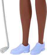 Panenka Barbie Brunette Golfer v odnímatelných růžových pološatech, golfové uniformě, včetně čepice a příslušenství golfové hole, JCR69