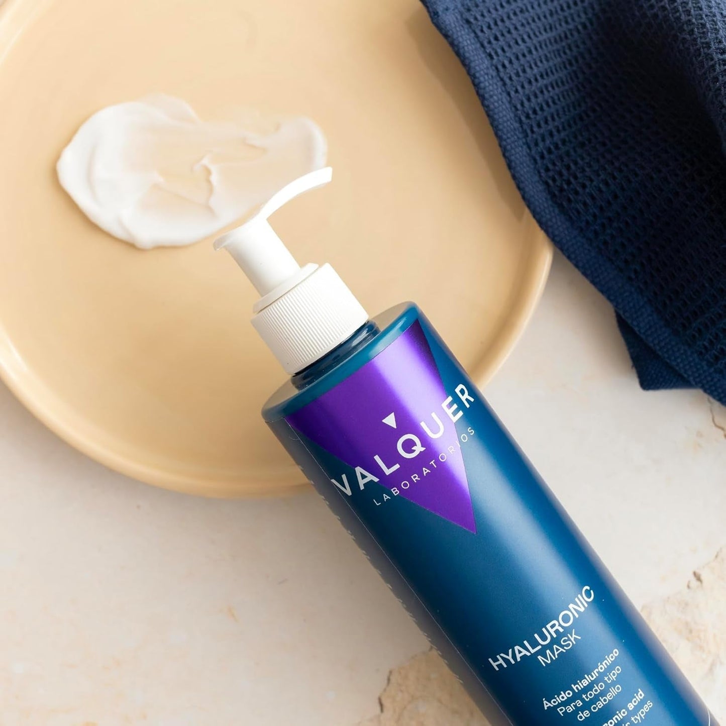 Valquer Hyaluronic Hair Treatment - Hydratační maska na vlasy s vůní levandule - Bez sulfátů a silikonů - 975 ml Naty Shop Hair Mask