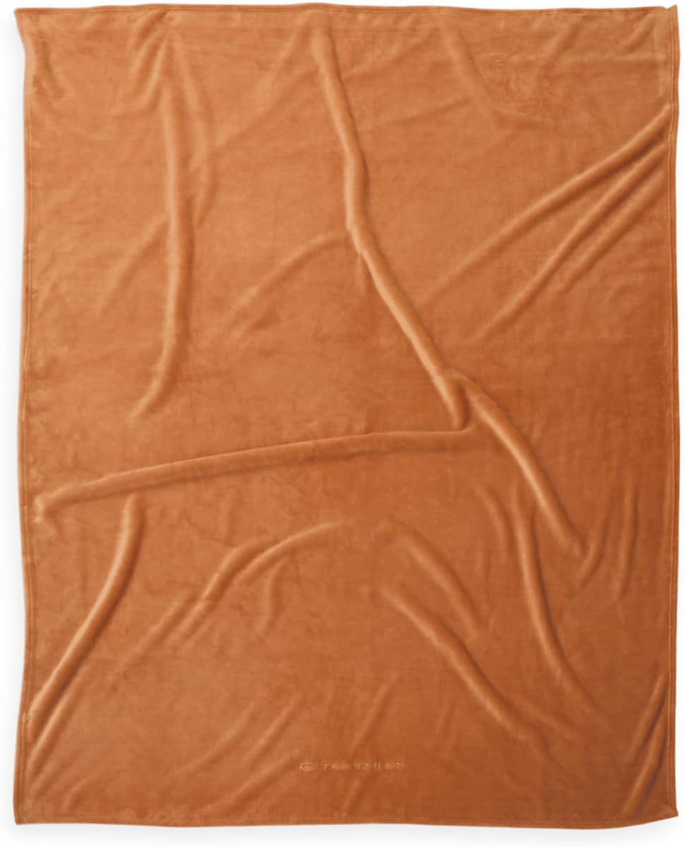 TOM TAILOR Wellsoft deka, 150X200 Cm, 100% Polyester/ Wellsoft, vyšívané logo, WELLSOFT BLANKET Orange (Warm Coral) Deky a přikrývky Naty Shop Orange 150X200 Cm