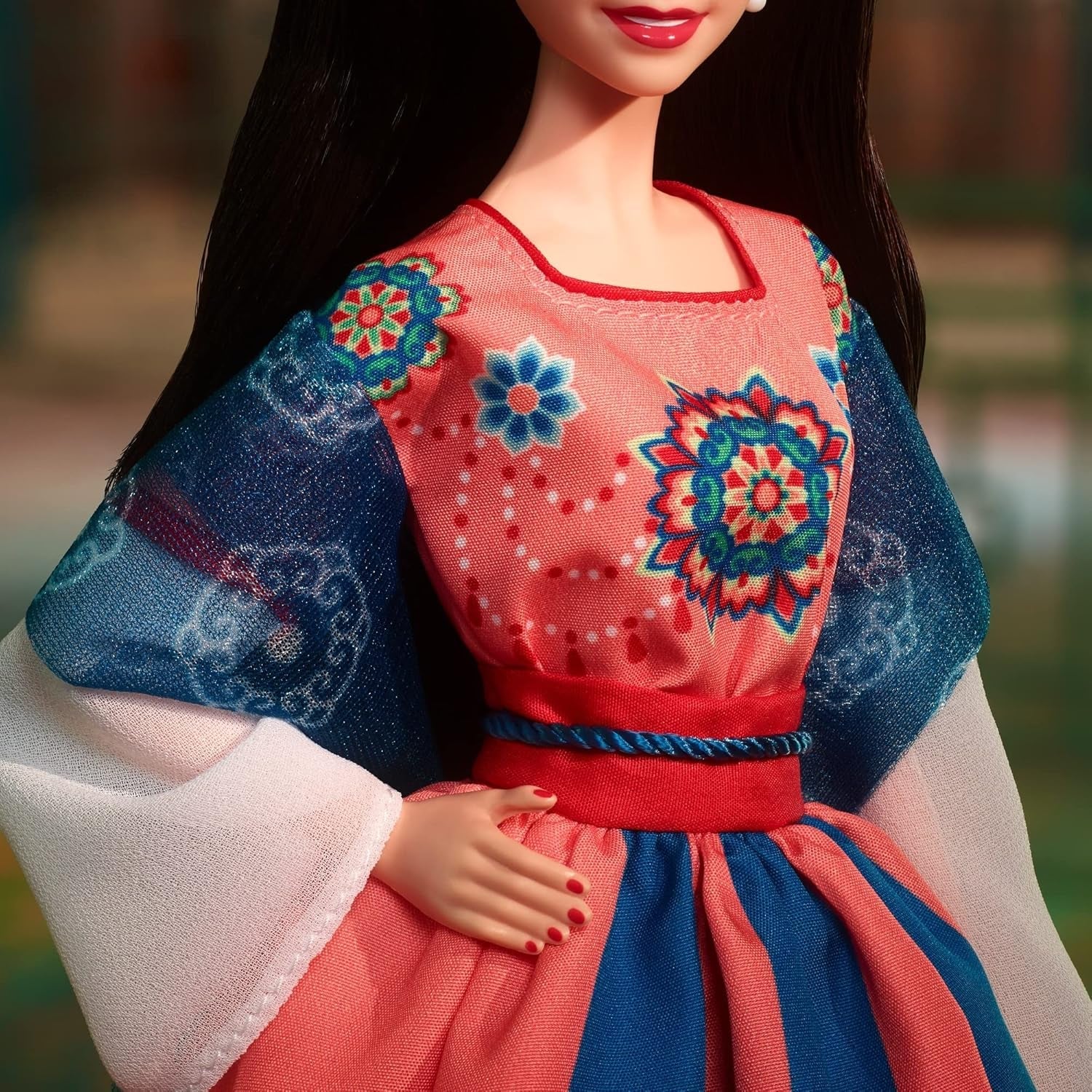 BARBIE Lunární novoroční loutka - Sammelfigur s tradičním Hanfu-Robe und chinesischen Drucken, inspirovaná Dunhuang-Höhlenmalereien, včetně Puppenständer und Echtheitszertifikat, HJX35
