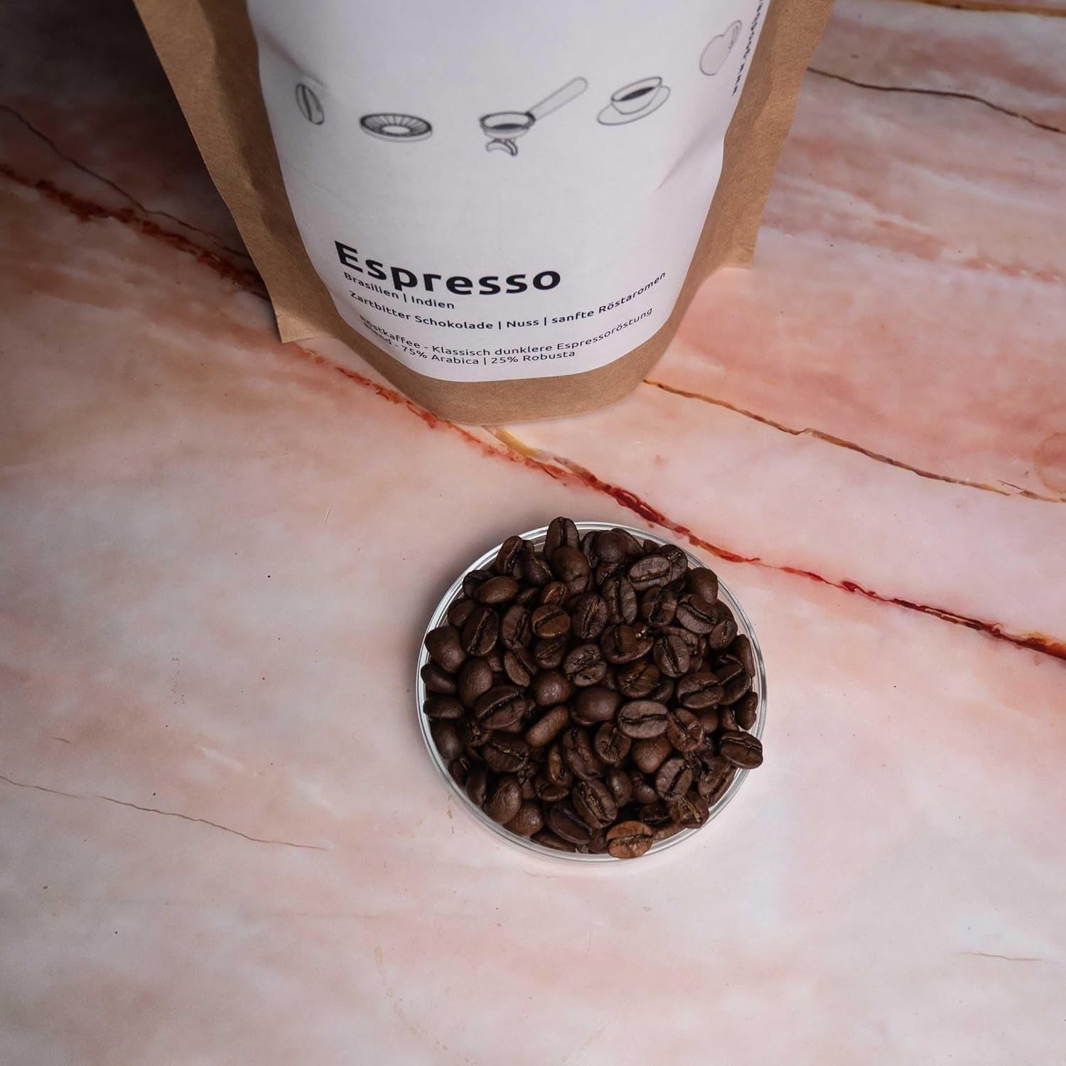 ESPRESSO | Kávová zrna 500g - 100% Arabica | Čerstvě upražené pro přípravu espressa | Celá kávová zrna | Klasická chuť kávy