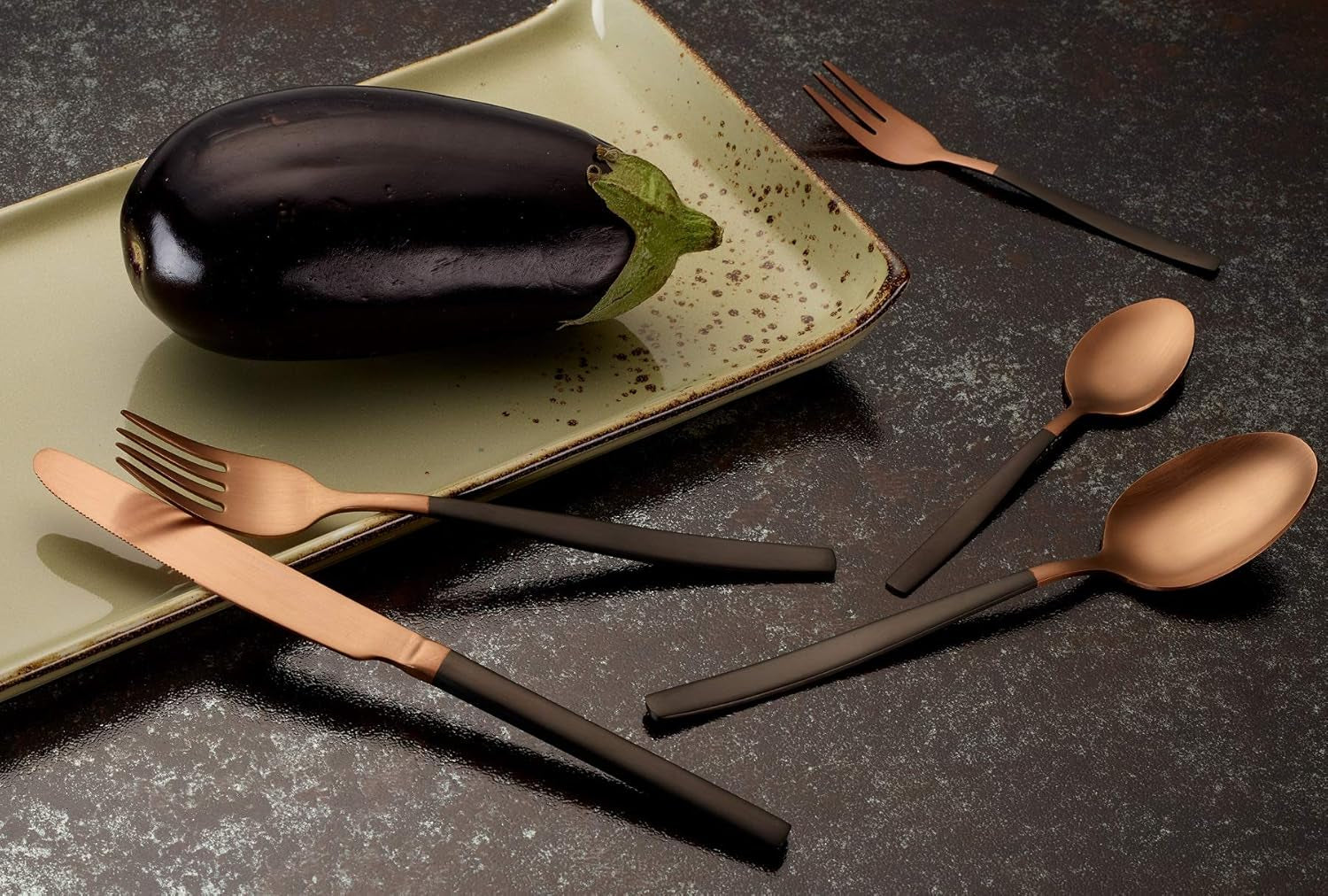 Sada příborů Echtwerk Positano Due-Bronze, Black Edition, 20 kusů, 4 osoby Kuchyň Naty Shop