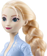 Panenka Mattel Disney Princezna Elsa, panenka Frozen v cestovním oblečení, rozčesatelné blond vlasy, kloubový kloub, odnímatelná sukně a boty, dárky Disney, hračka pro děti od 3 let, HLW48
