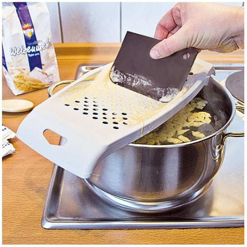 Struhadlo na spaetzle Fackelmann se škrabkou na těsto Peeler Naty Shop