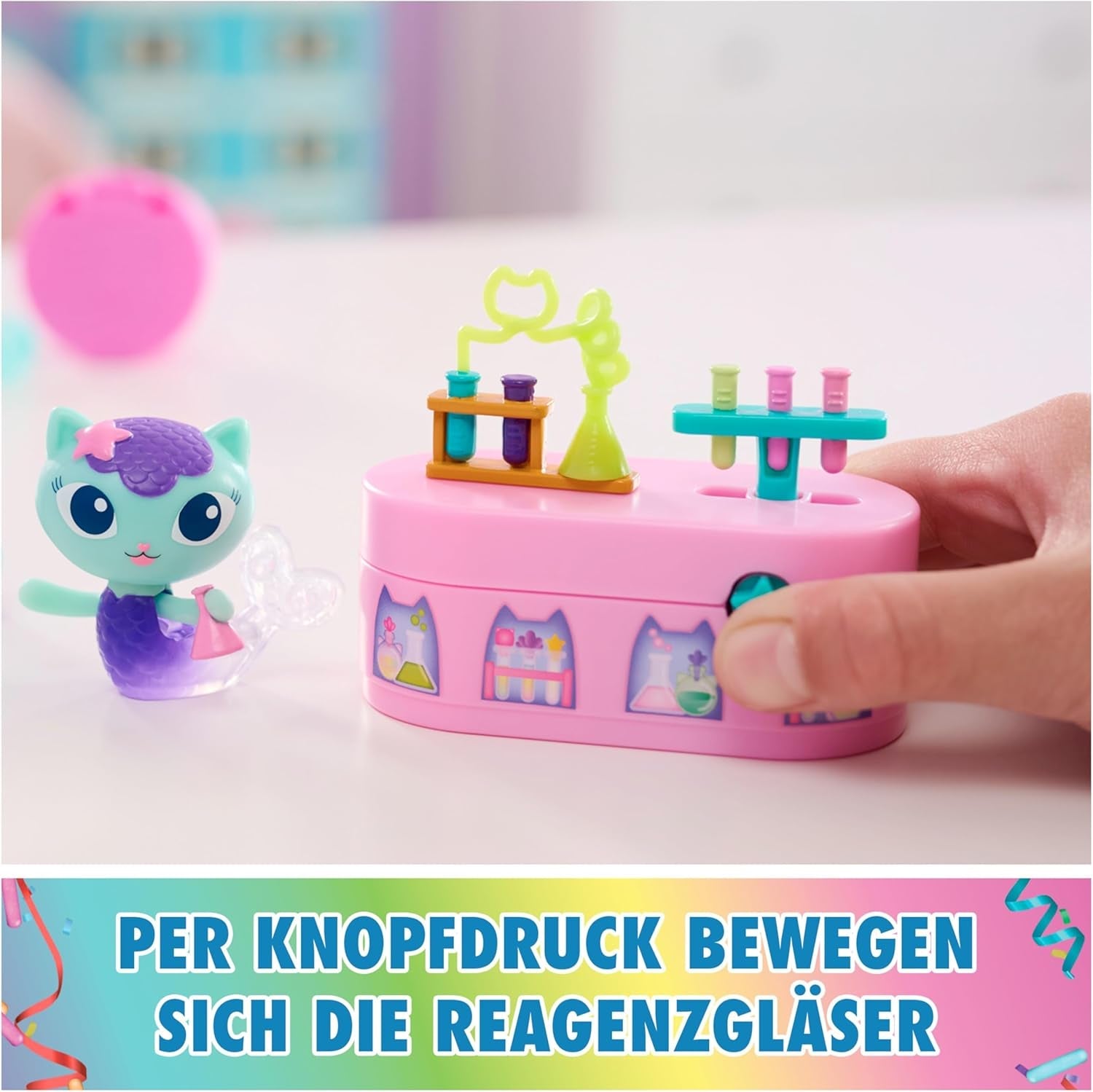 DREAMWORKS GABBY DOLLS HOUSE - Balíček nábytku Meerkätzchen Bobble Kitty, figurka kočky s nábytkem a doplňky do domečku pro panenky, věk 3+