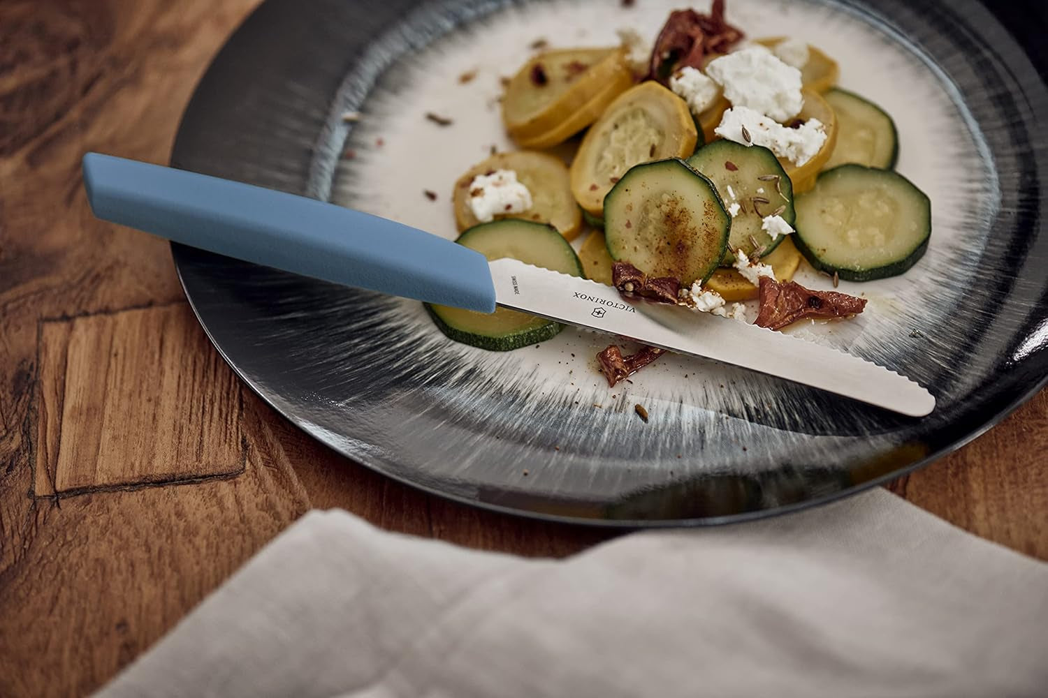 VICTORINOX Moderní švýcarská sada příborů pro 6, 12 kusů kuchyně Naty Shop