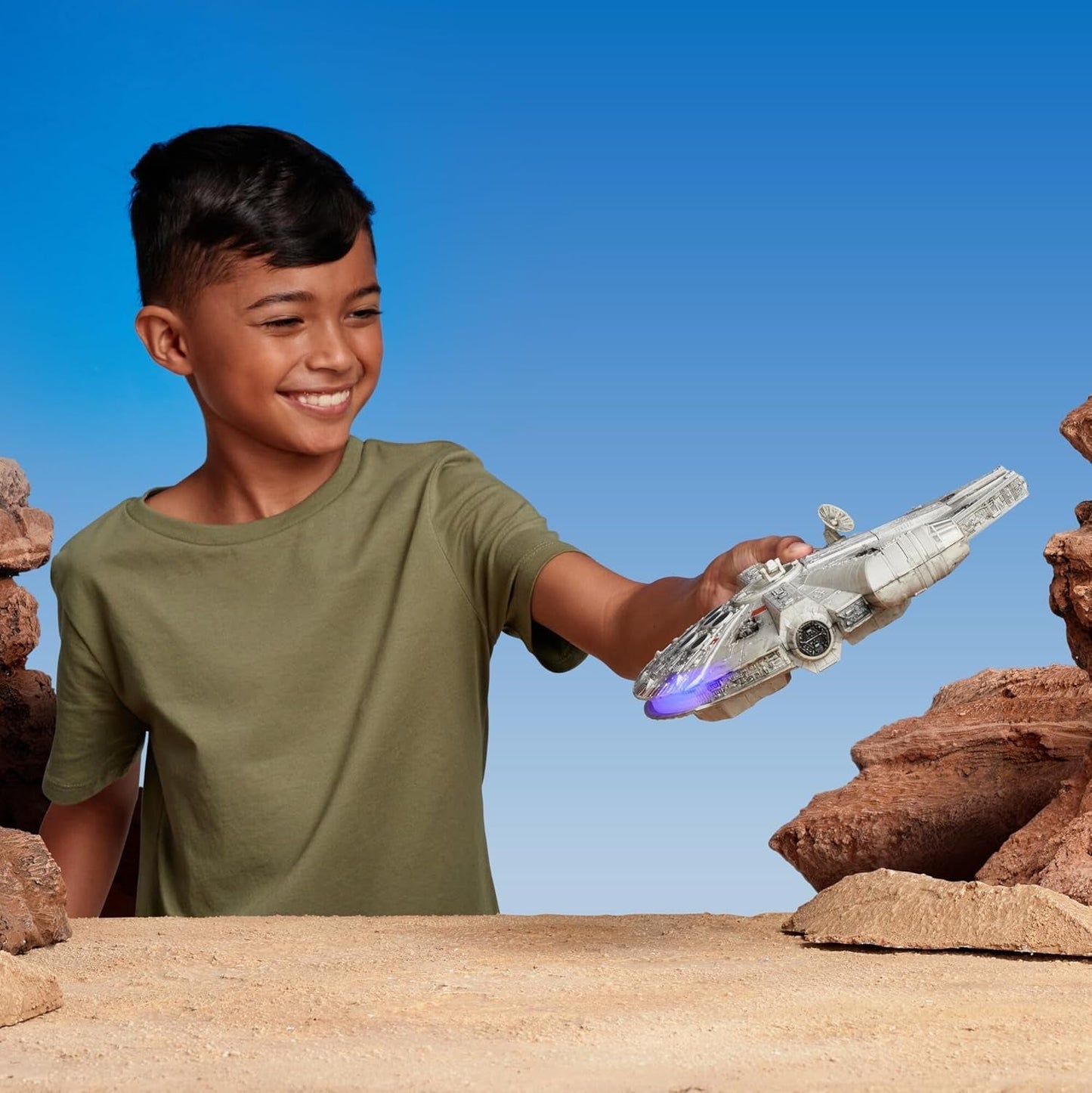 Star Wars Micro Galaxy Squadron SWJ0332 - Millennium Falcon 22,5cm oficiální vozidlo se světly, zvukem a akčními figurkami Naty Shop