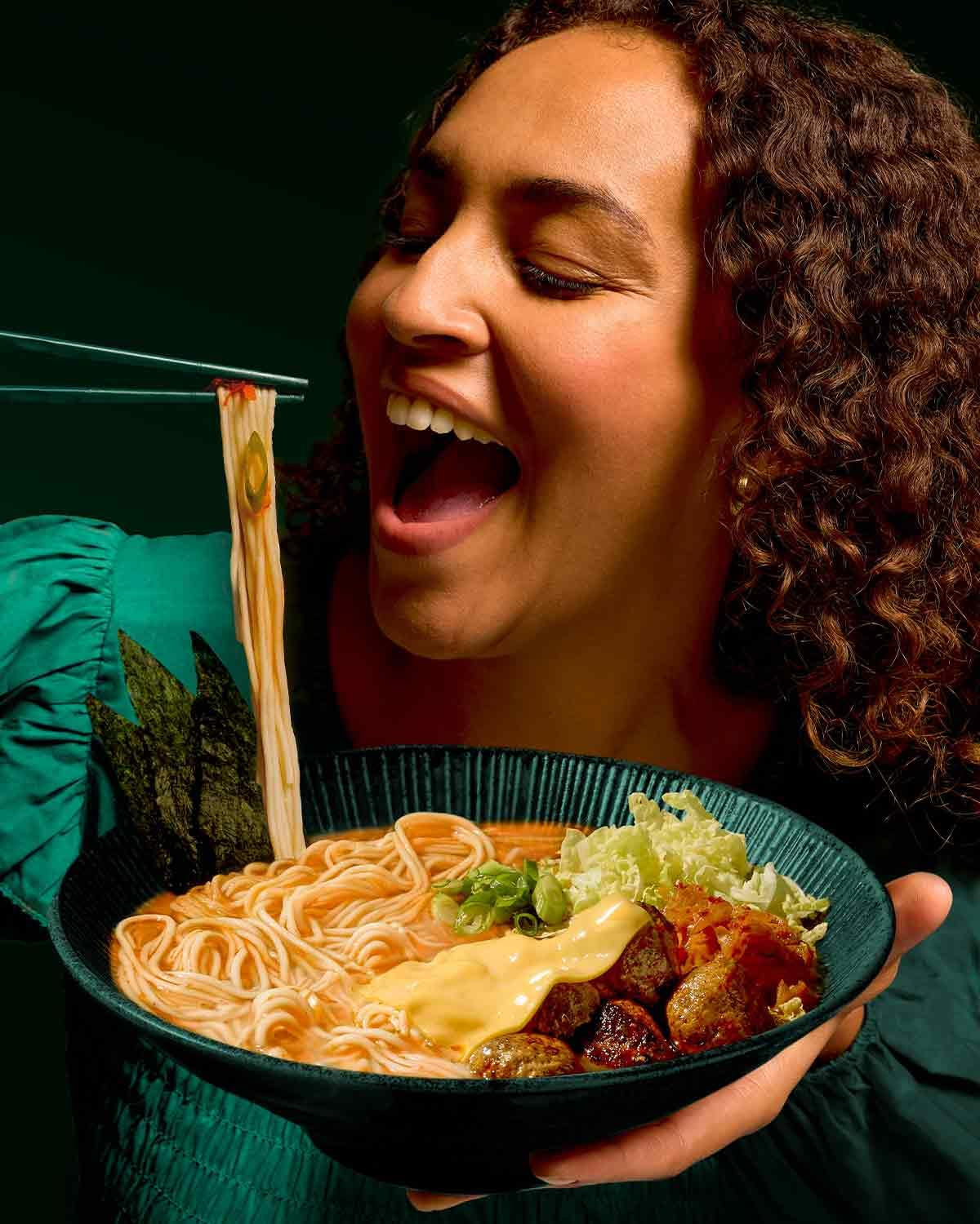 LEE KUM KEE Ramen Noodles - Asijský ramen s jemnou a jemnou texturou, klasika pro ramen polévky a wok pokrmy, polosuché nudle, dvě porce v balení, 6 x 180g multipack
