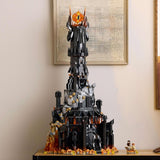LEGO Icons Pán prstenů: Stavebnice pro dospělé Barad-Door se Sauronem, Gothmogem, Orkem, Frodem, Samem a Glumem Minifigurky Filmové upomínkové předměty Fanoušek Sběratelské 10333 stavebnic Beuche den LEGO-Store