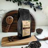 NIK CAFE' – směs Classico – pražená kávová zrna. Jeho Excelence, ten silný. 100% robustní