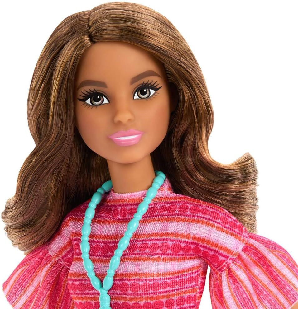 Barbie a Teresa Rezept für Freundschaft Teresa-Modepuppe s neomezeným oblečením a příslušenstvím, včetně náhrdelníku, JCT02