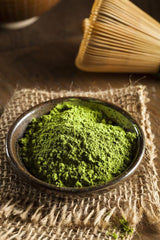 Umami Bio Matcha prášek ze zeleného čaje – kulinářské kvality, pěstovaný v Uji, Kyoto (Japonsko) z ekologického zemědělství. Vynikající k pití nebo k vaření v kuchyni 100 g...
