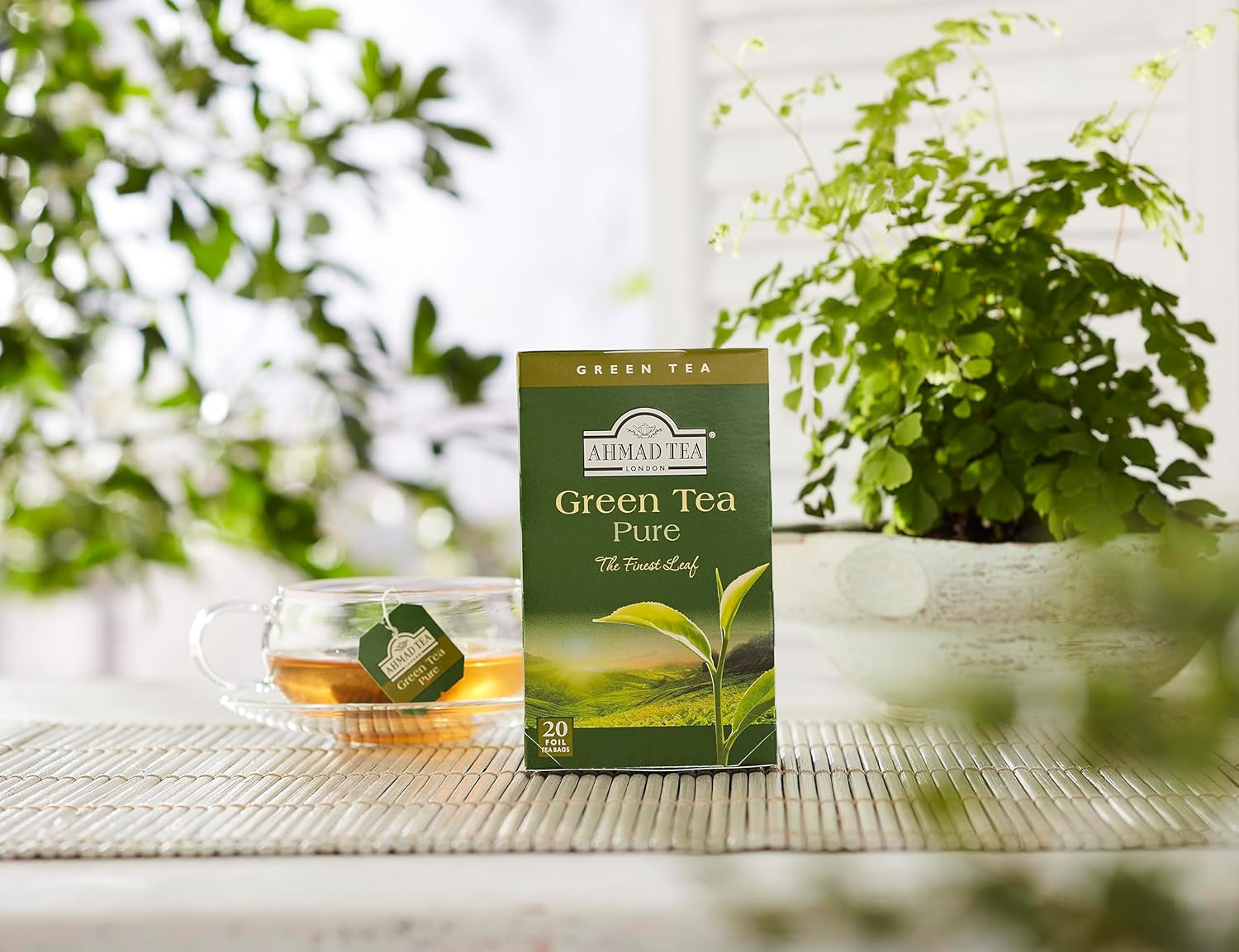Ahmad Tea - Zelený čaj - Jednotlivě balené čajové sáčky s příchutí se 2 g čaje na porci - 20 páskovaných čajových sáčků (balení po 2)