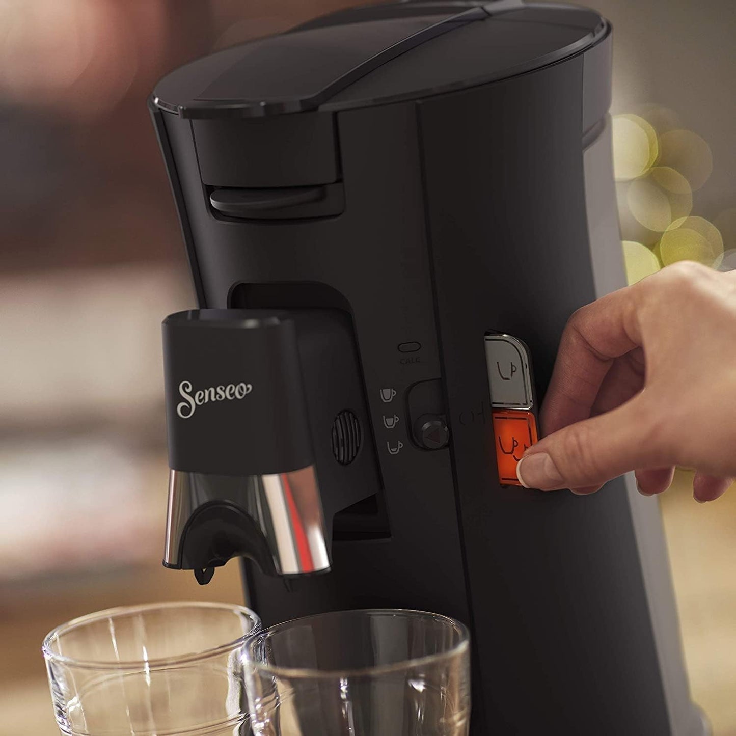 Espresso na kapsle PHILIPS Senseo Select s volbou intenzity kávy a funkcí paměti, vyrobeno z recyklovaného plastu, barva: černá (CSA240/60)