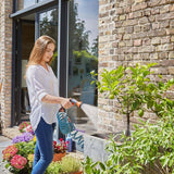 Kompletní sada spirálové hadice Gardena 4647-20, s automatickým zatahováním hadice, s rozprašovací tryskou a připojením na kohoutek (délka hadice: 10 m, průměr hadice: 9 mm, sada: ano)